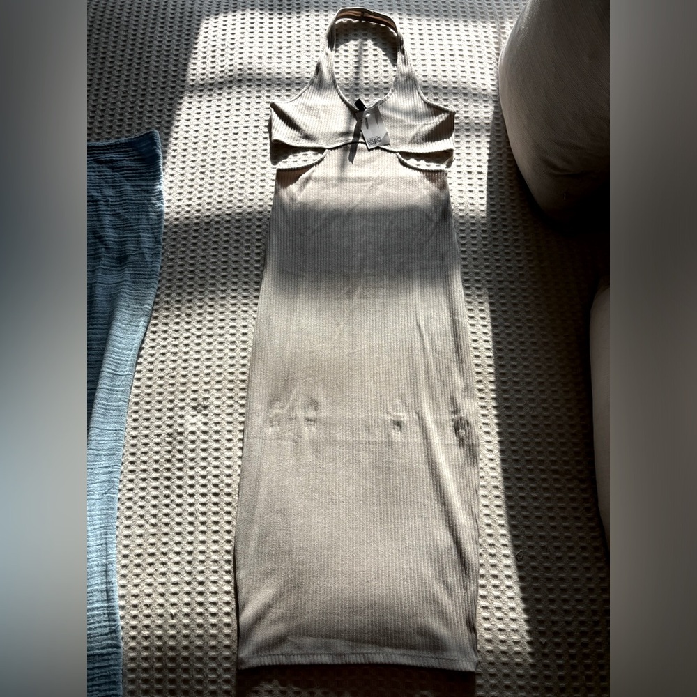 H&M misi cut out dress